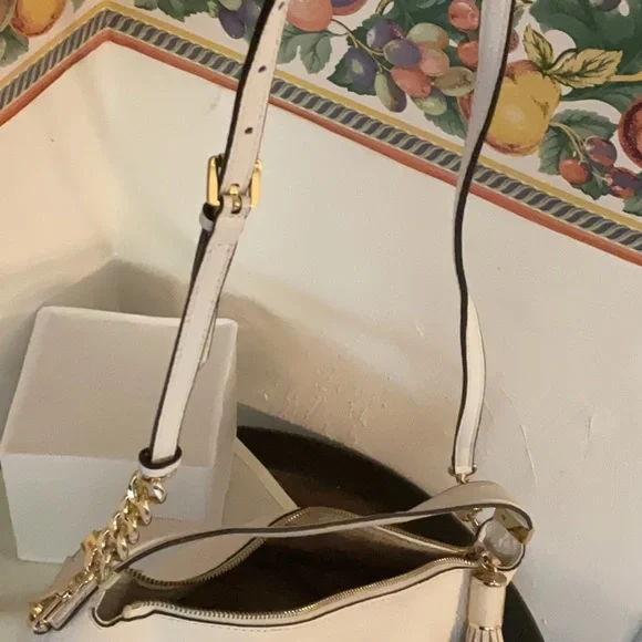 MICHAEL Michael Kors Bedford Large Leather Hobo Style Bag, White/Gold Tone - Picture 16 of 16